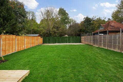281 Southborough Lane, Bromley, BR2 8BG
