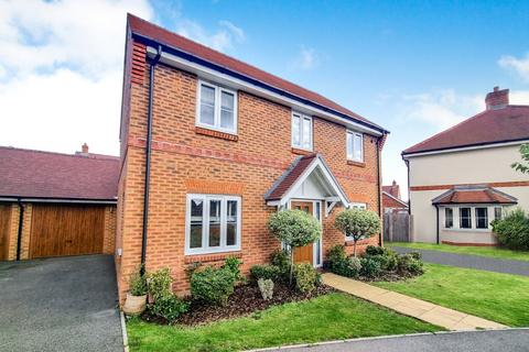 4 bedroom detached house for sale, Yeomans Bridge Crescent, Guildford GU12