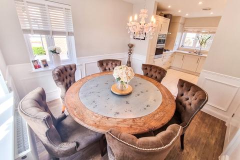 4 bedroom detached house for sale, Yeomans Bridge Crescent, Guildford GU12