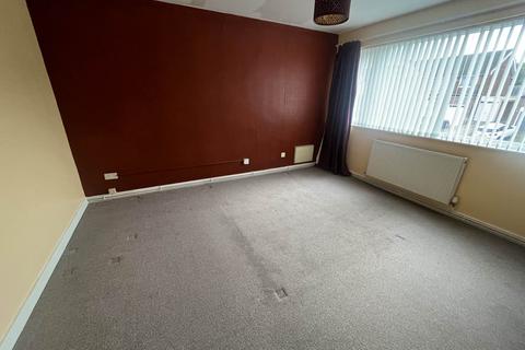 2 bedroom flat to rent, Standmoor Court, Park Lan, Manchester