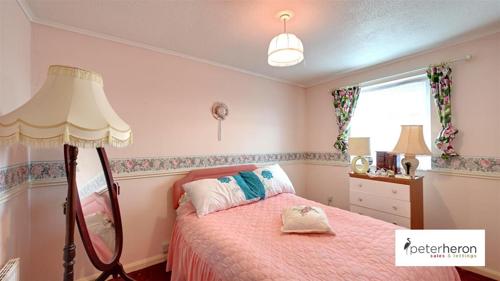 Bedroom 2 (rear)