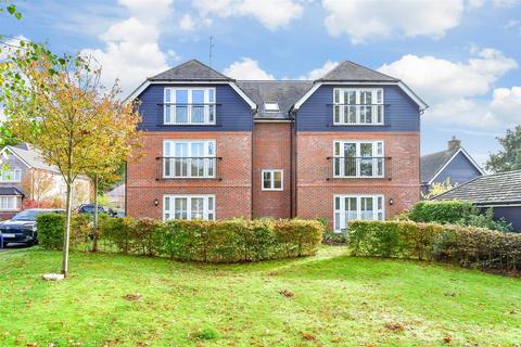 2 bedroom flat for sale, Brunswick Place, Emsworth, Hampshire