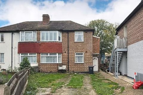 2 bedroom flat for sale, 100 Deer Park Gardens, Mitcham, Surrey, CR4 4DX