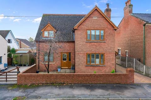 4 bedroom detached house for sale, Chapel Lane, Preston PR4