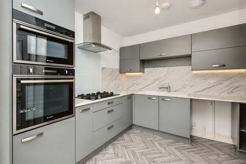 2 bedroom flat for sale, 10 (1F2), Murrayfield Place, Murrayfield, Edinburgh, EH12 6AA