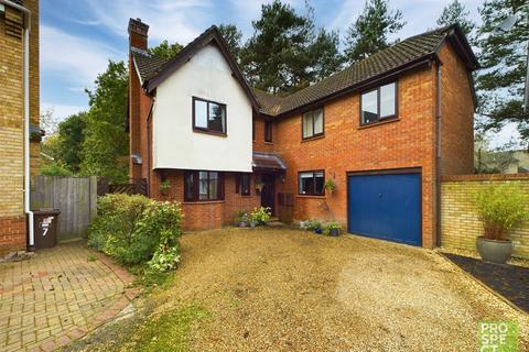 5 bedroom detached house for sale, Northbrook Copse, Bracknell, Berkshire, RG12