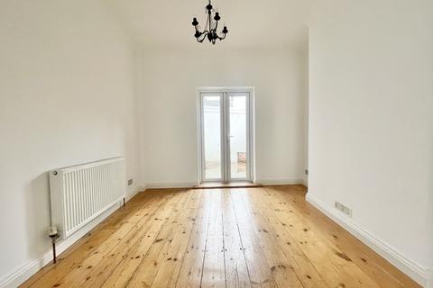 17 Cowick Road, Exeter, EX2 9BE