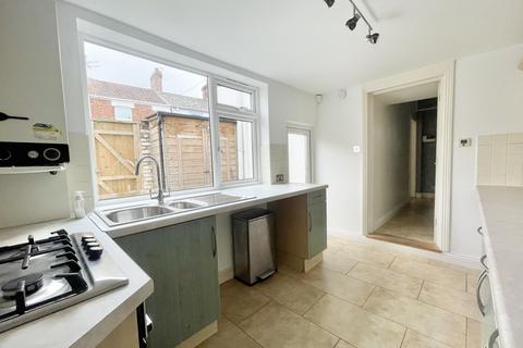 17 Cowick Road, Exeter, EX2 9BE