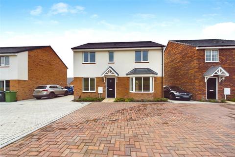 4 bedroom detached house to rent, Aspen Gardens, Shaw, Newbury, West Berkshire, RG14