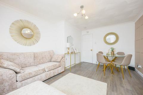 1 bedroom flat for sale, Kirkland Drive, Stoneywood, FK6