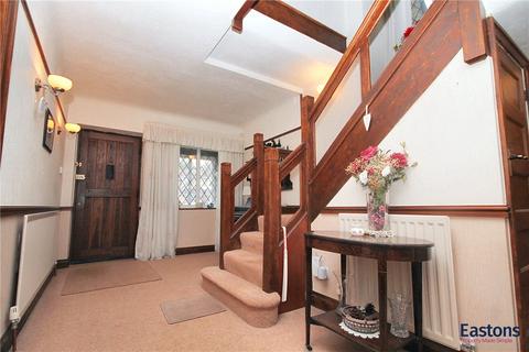 4 bedroom semi-detached house for sale, Copley Way, Surrey KT20