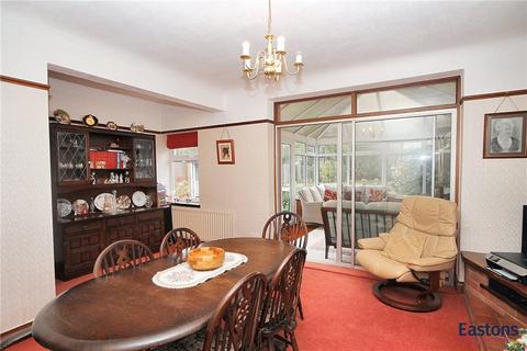 8 Copley Way, Tadworth, KT20 5QS