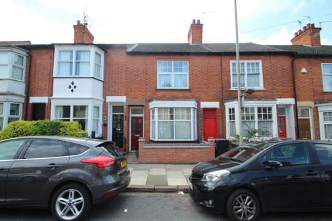 4 bedroom terraced house to rent, Howard Road, Leicester