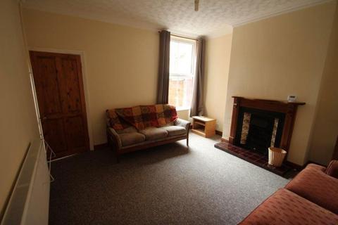 4 bedroom terraced house to rent, Howard Road, Leicester