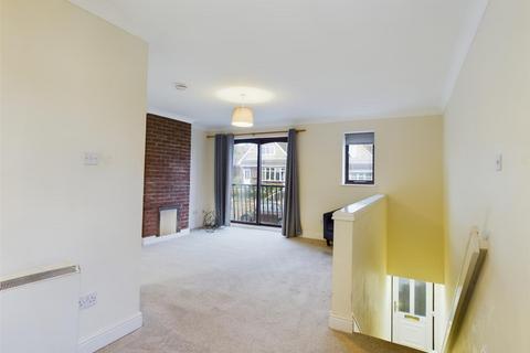 1 bedroom apartment for sale, 23 Tudor Court, Porthill, Newcastle-under-Lyme, Staffordshire, ST5 8RR