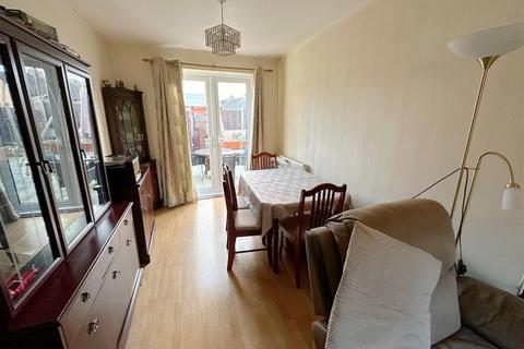16 Crompton Avenue, Bidford On Avon, Alcester, B50 4DG