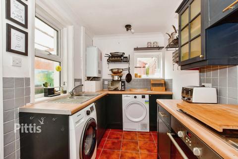 2 bedroom semi-detached house to rent, Daniel Street Ryde PO33