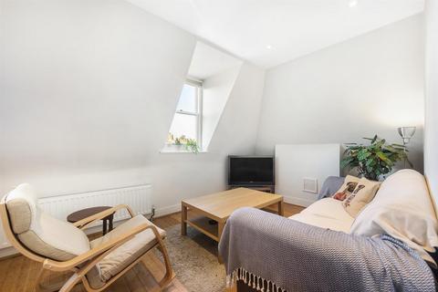 2 bedroom flat to rent, Dalberg Road, SW2