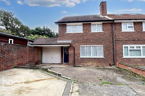 3 bedroom semi-detached house for sale, Ellmore Close, Romford