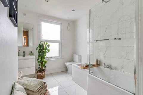 49 West Road, Shoeburyness, Southend-on-sea, SS3 9DR