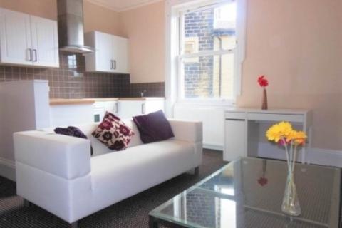 1 bedroom house to rent, Trinity Street, Huddersfield HD1