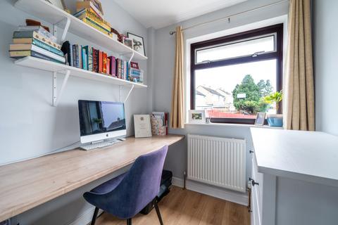8 Park View, Crewkerne, TA18 8HU