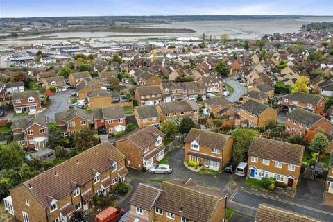 3 bedroom end of terrace house for sale, Lydgate Close, Lawford, Manningtree