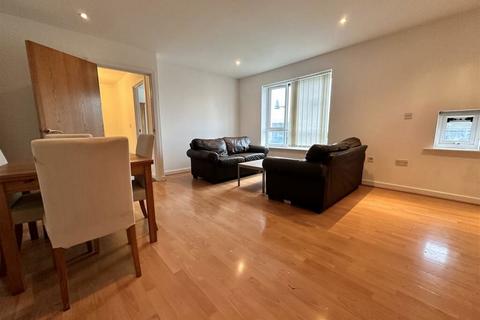 3 bedroom flat for sale, Sugar Mill Square, Salford, Greater Manchester, M5 5EB