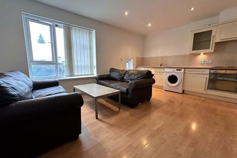 3 bedroom flat for sale, Sugar Mill Square, Salford, Greater Manchester, M5 5EB