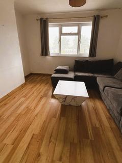 2 bedroom flat to rent, Wendover Court, Western Avenue, London