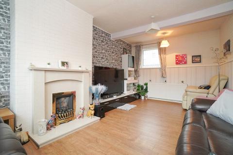 3 bedroom flat for sale, Collins Street, Faifley