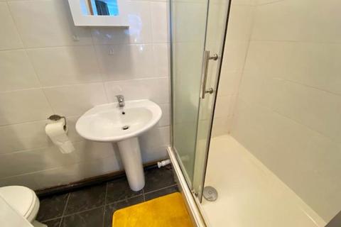 1 bedroom house to rent, Trinity Street, Huddersfield HD1