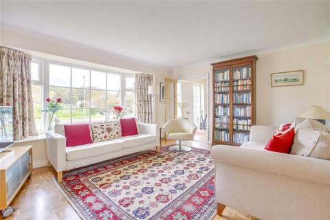 6 Copperfields, Beaconsfield, HP9 2NS