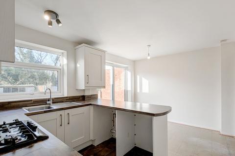 112 Briar, Tamworth, B77 4DZ