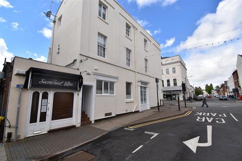 2 bedroom flat to rent, Park Street, Leamington Spa