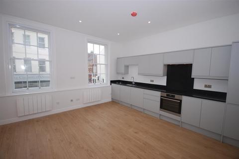 2 bedroom flat to rent, Park Street, Leamington Spa