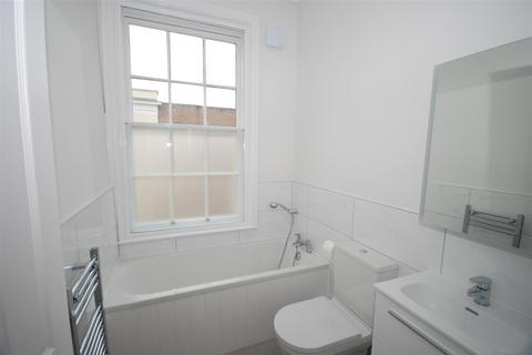 2 bedroom flat to rent, Park Street, Leamington Spa