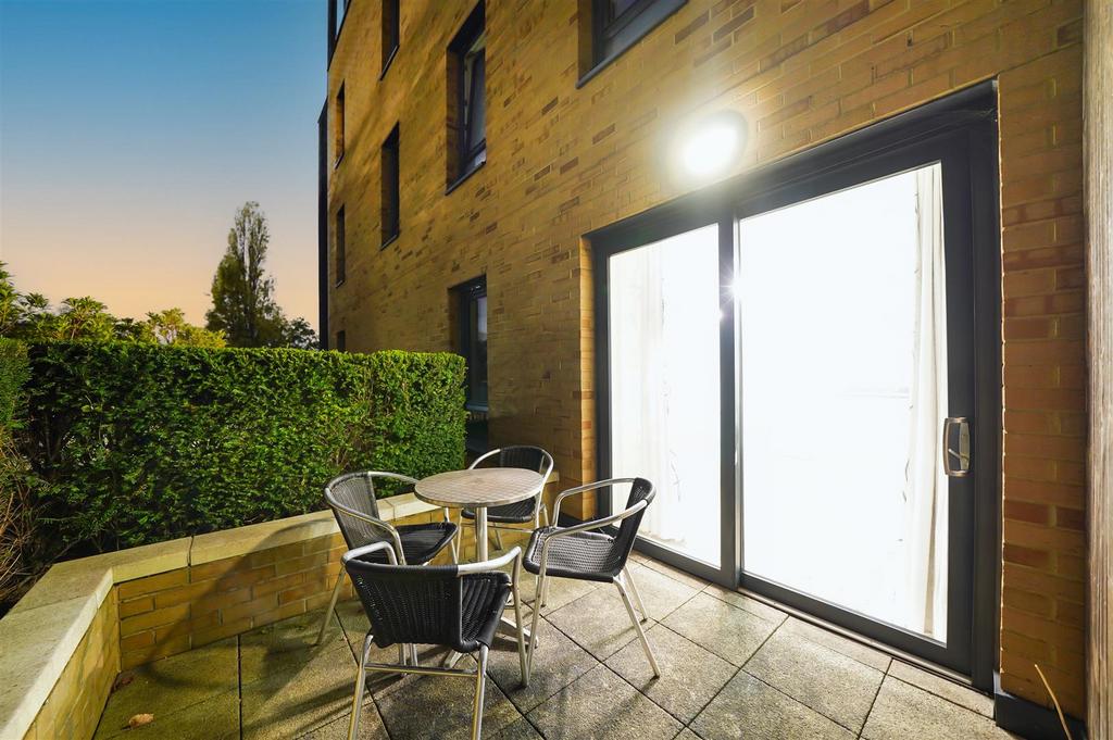 Patio 1   Johnson Court   Kidbrooke Village   Prop