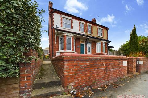 3 bedroom semi-detached house to rent, Old Mold Road, Gwersyllt, Wrexham