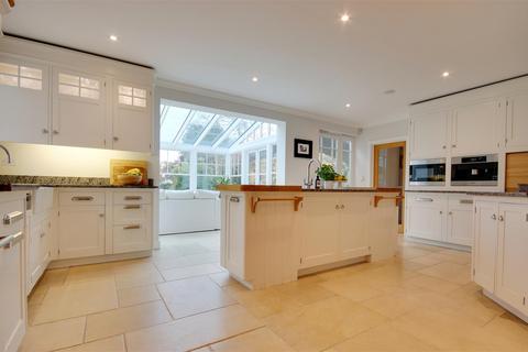 4 bedroom detached house to rent, Tyrells Lane, Burley, Ringwood