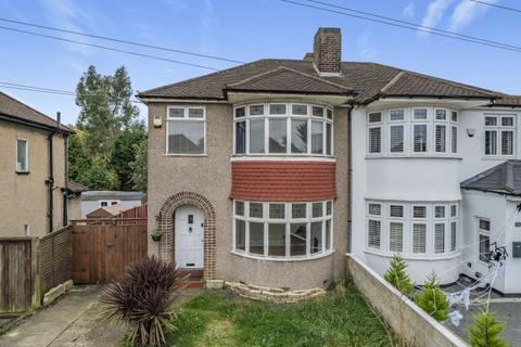 3 bedroom house to rent, Braywood Road London SE9