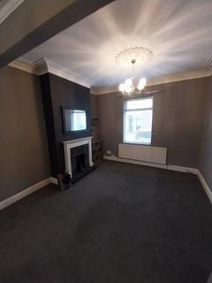 4 bedroom terraced house to rent, Ruskin Street, Hull, East Riding of Yorkshire, HU3