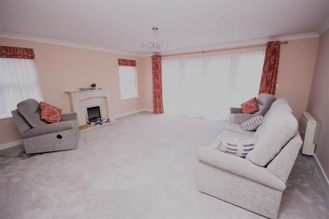 2 bedroom flat for sale, Aughton Park Drive, Aughton L39