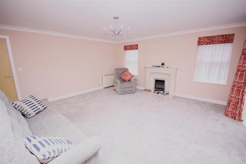 2 bedroom flat for sale, Aughton Park Drive, Aughton L39