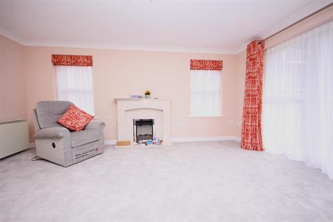 2 bedroom flat for sale, Aughton Park Drive, Aughton L39