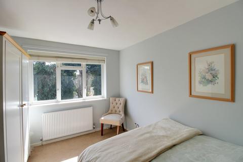 21 Decies Way, Stoke Poges, Slough, SL2 4EF