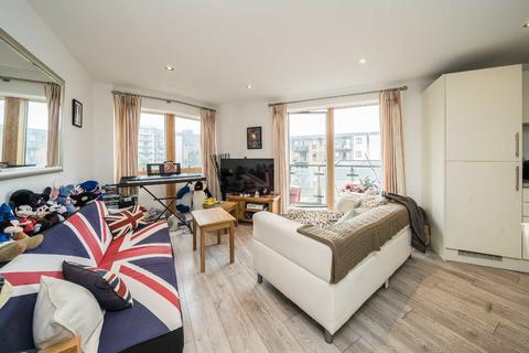 2 bedroom flat for sale, Durnsford Road, London SW19