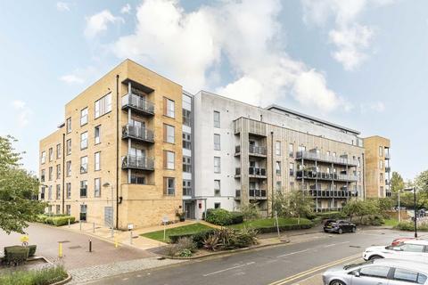 2 bedroom flat for sale, St. Georges Grove, London SW17