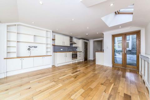 2 bedroom flat for sale, Garratt Lane, London SW17