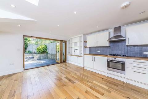 2 bedroom flat for sale, Garratt Lane, London SW17